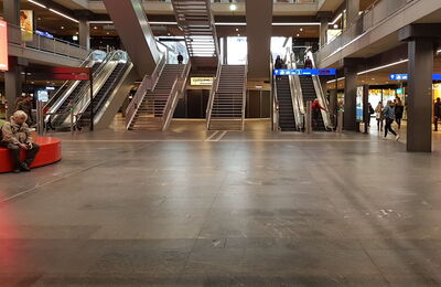 Hall de gare vide