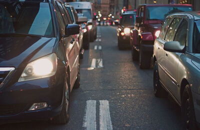 Voitures dans un embouteillage